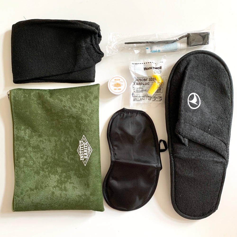NWT Turkish Airlines Amenity Kit Karite Paris